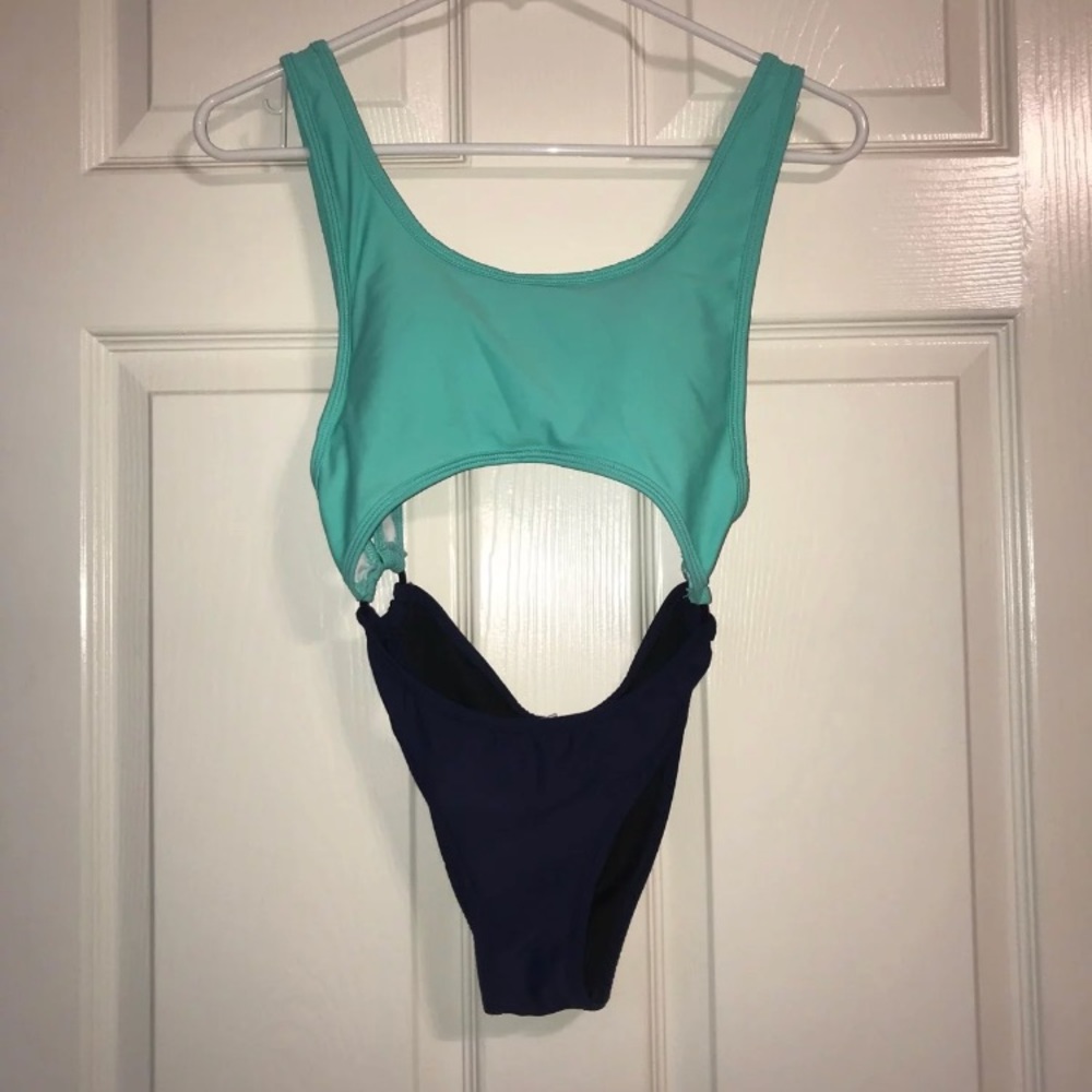 One piece swimsuit